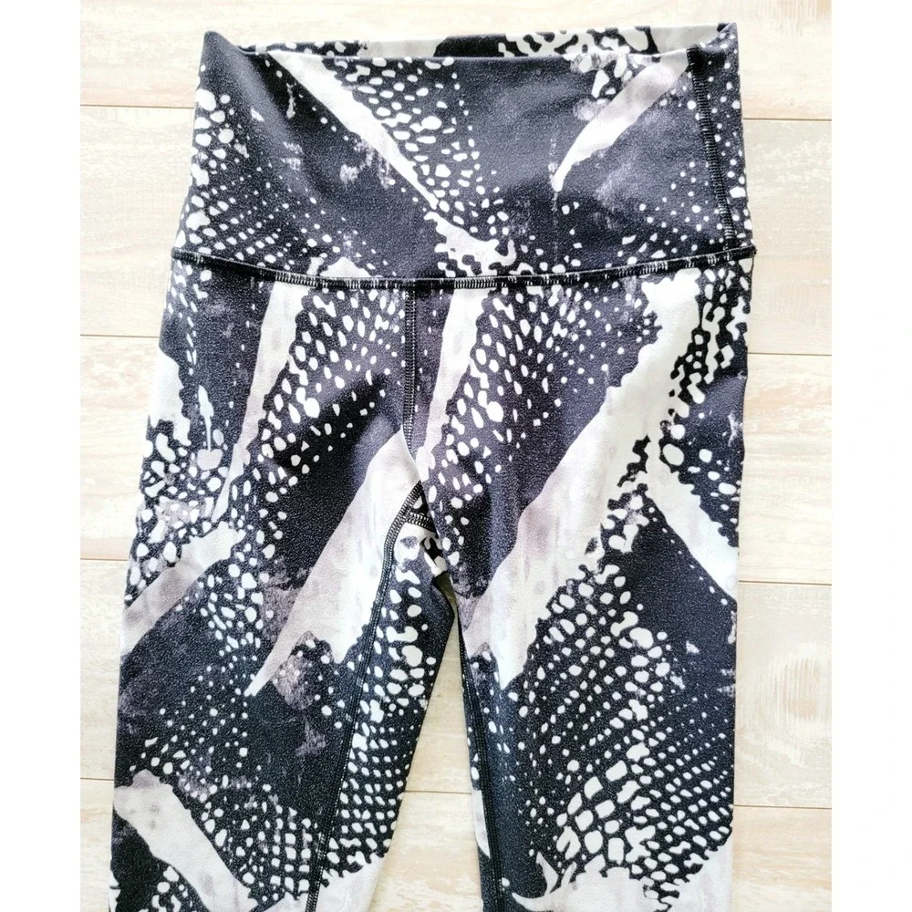 Lululemon 4‎ Align High Rise Leggings Black White Snake Print Abstract Dot Yoga